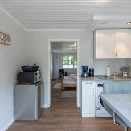 Zwischen Wald Und Apartment *
